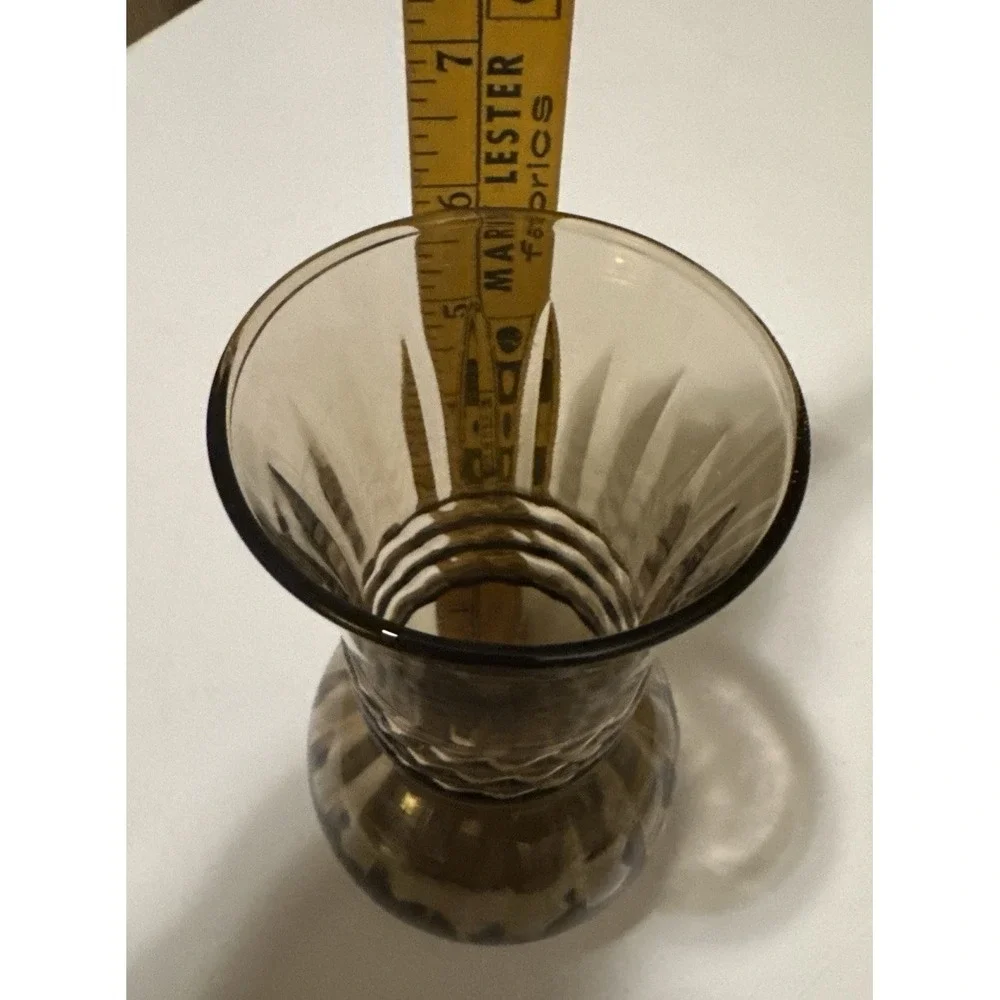 Indiana Glass Smoky Glass Optic Swirl Rope Twist Vase‎ 6.5